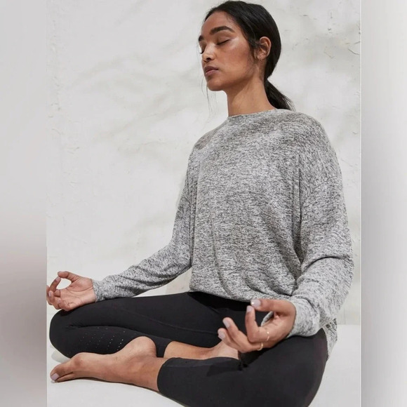 Athleta Tops - Athleta Mindful Pullover, Light Grey Heather SIZE Medium